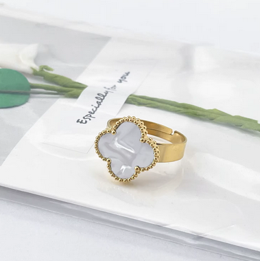 RD010 | Anillo acero dorado regulable trébol de cuatro hojas esmaltado blanco