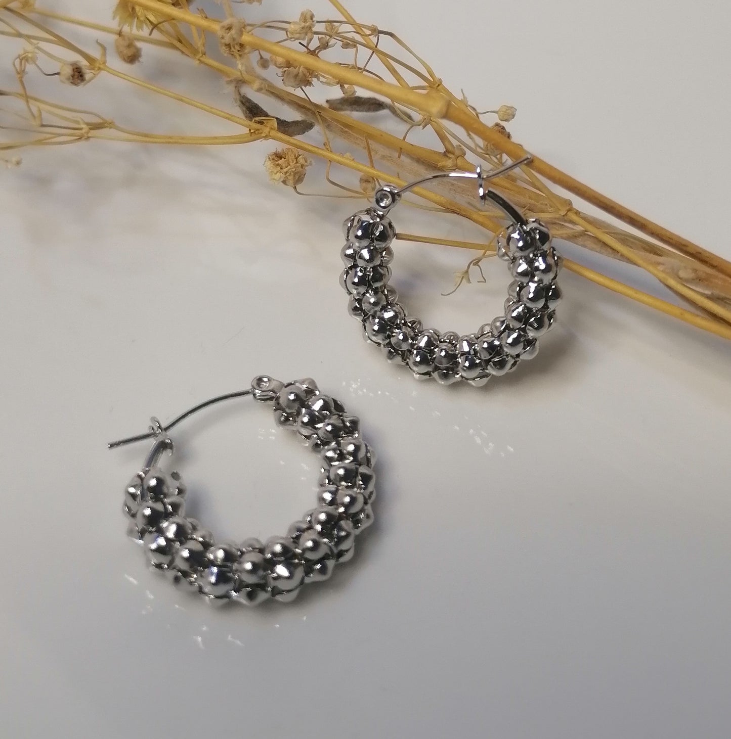 AQ011 | Aros en acero inoxidable bolitas