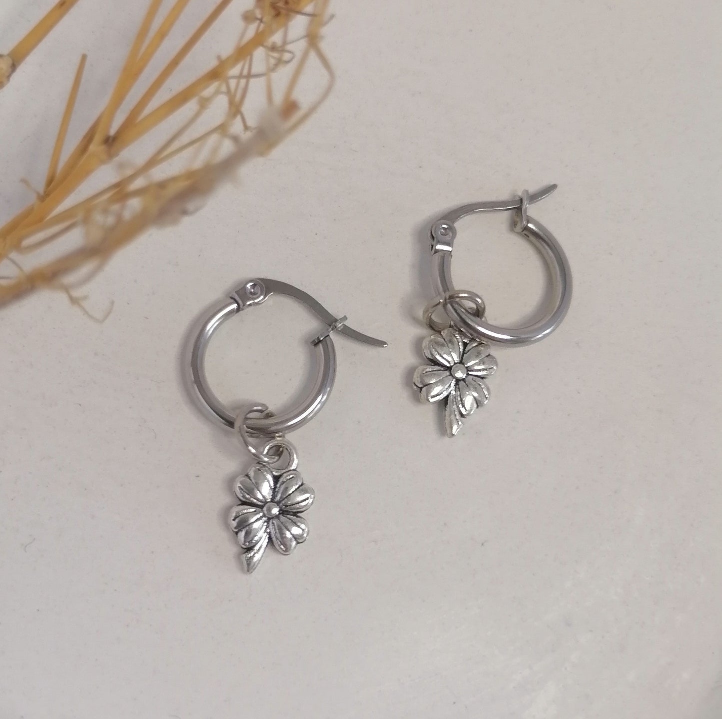 AQ040 | Aros tréboles en acero inoxidable