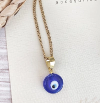 CD011 | Collar en acero dorado amuleto ojo protector