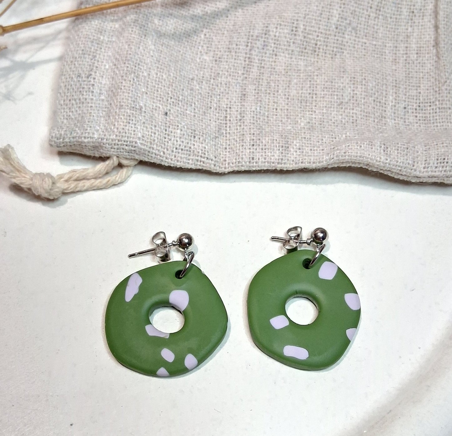 CL011 | Caravanas Donna - Verde oliva