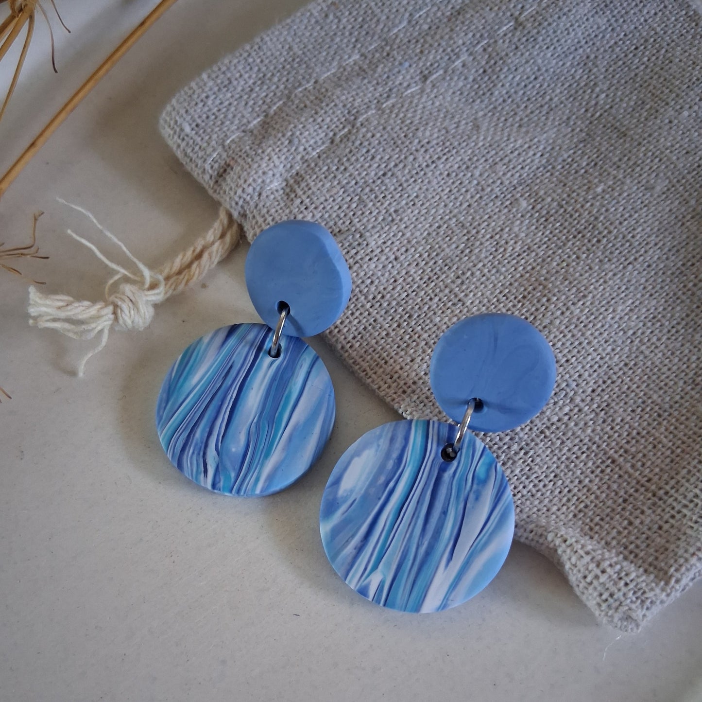 CL014 | Caravanas Acqua Soft - Azul marino, turquesa y blanco