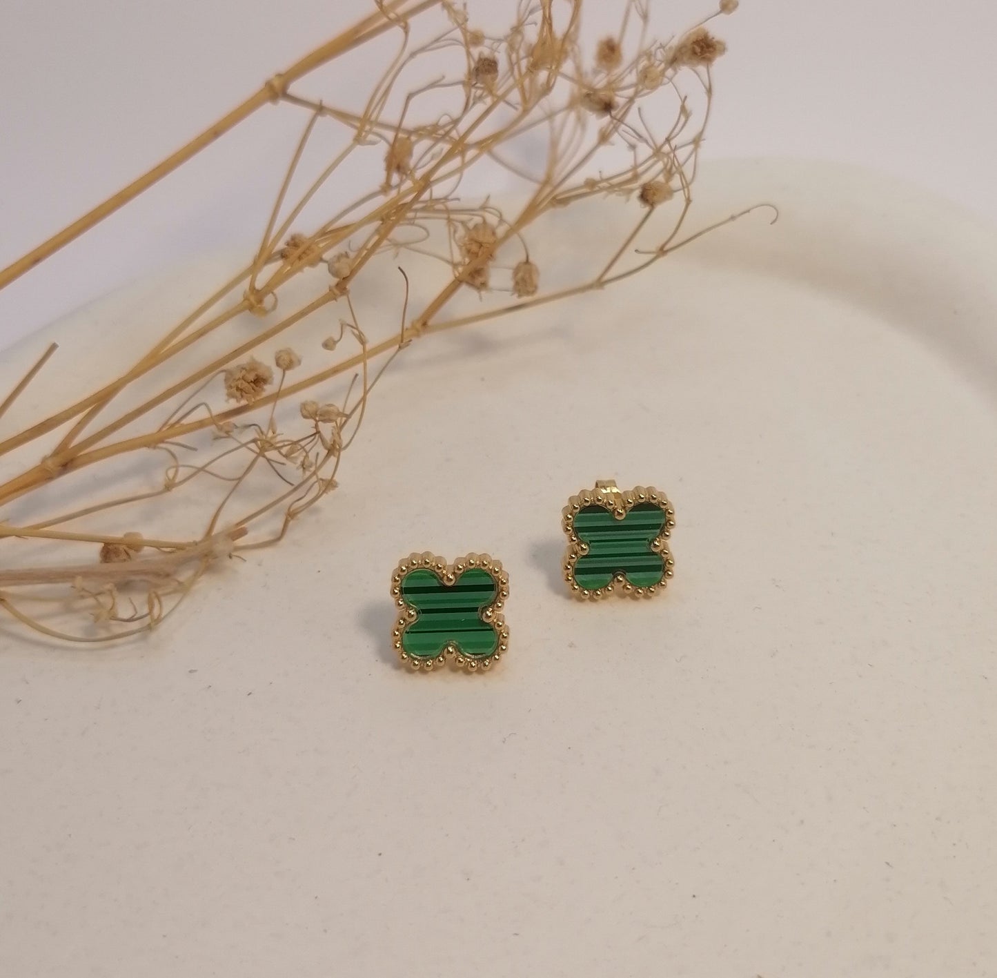 ED012 | Caravanas trébol de cuatro hojas en acero dorado y esmaltado verde