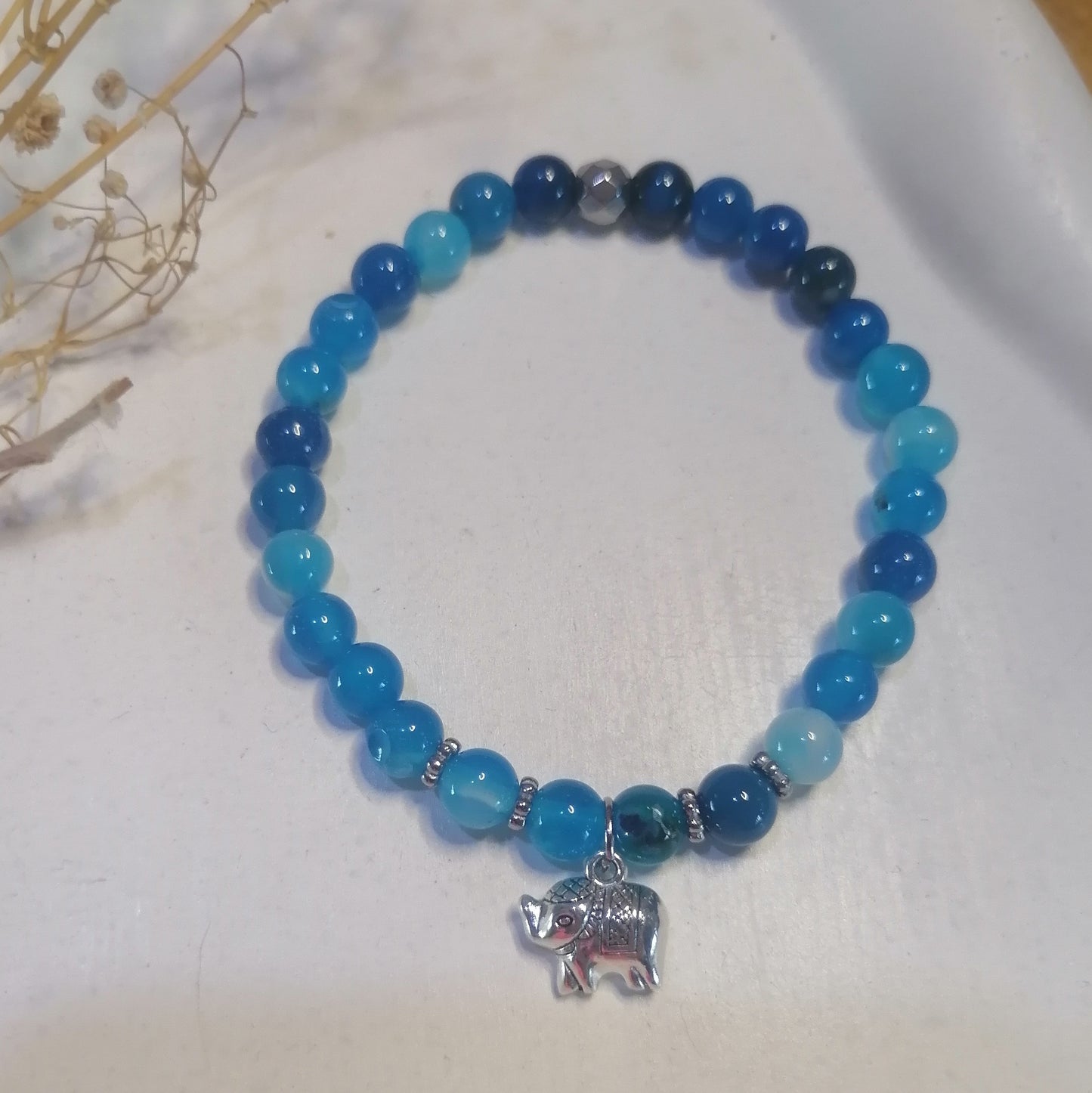 ST011 | Pulsera perlas piedras naturales con dije elefante