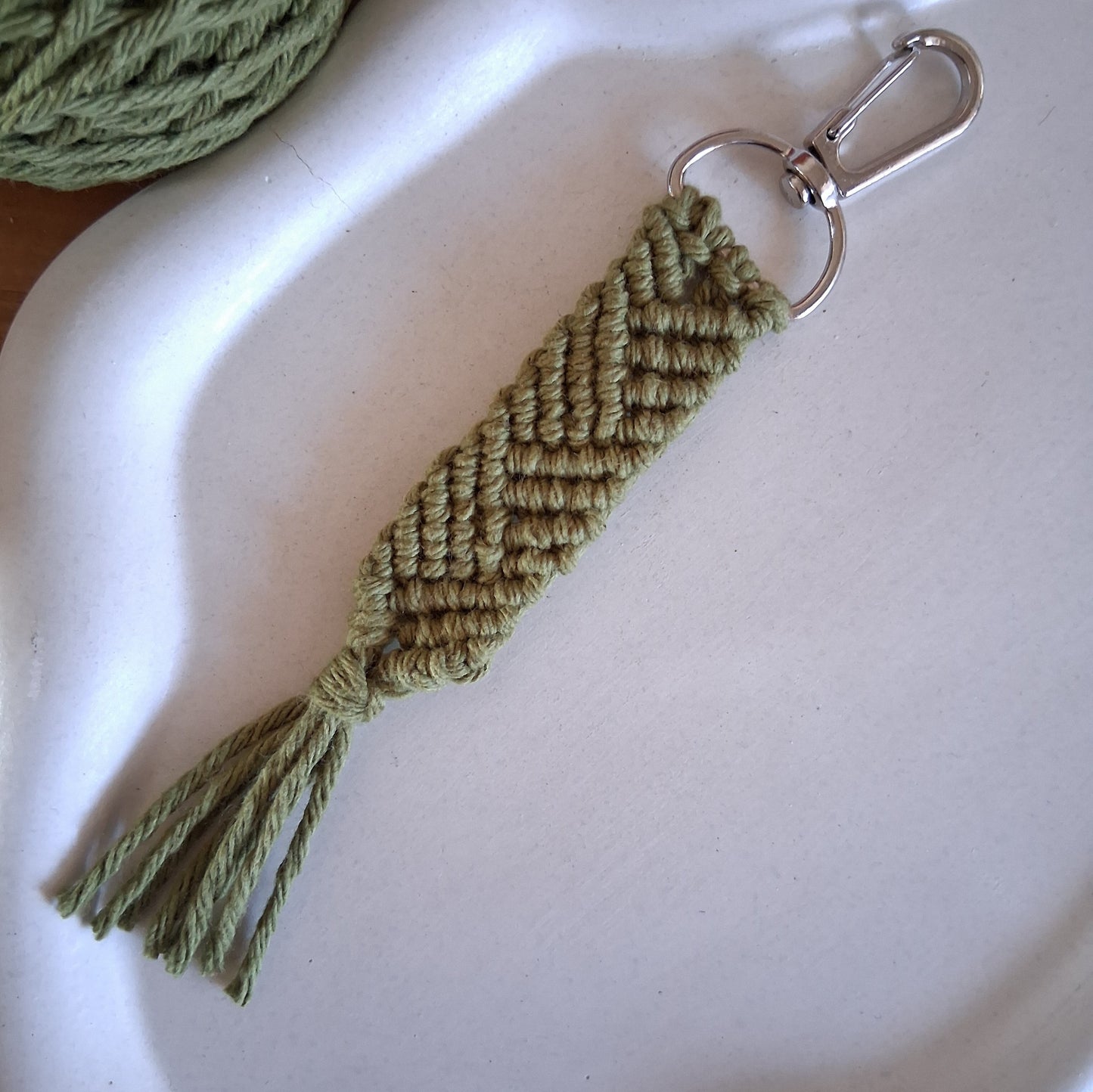 LA002 | Llavero en macramé entramado