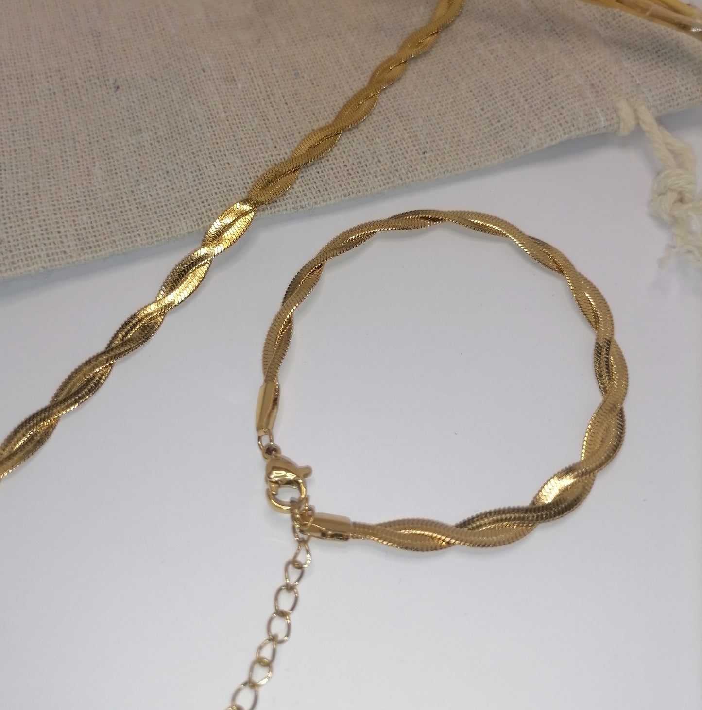 PD006 | Pulsera en acero dorado trenzada