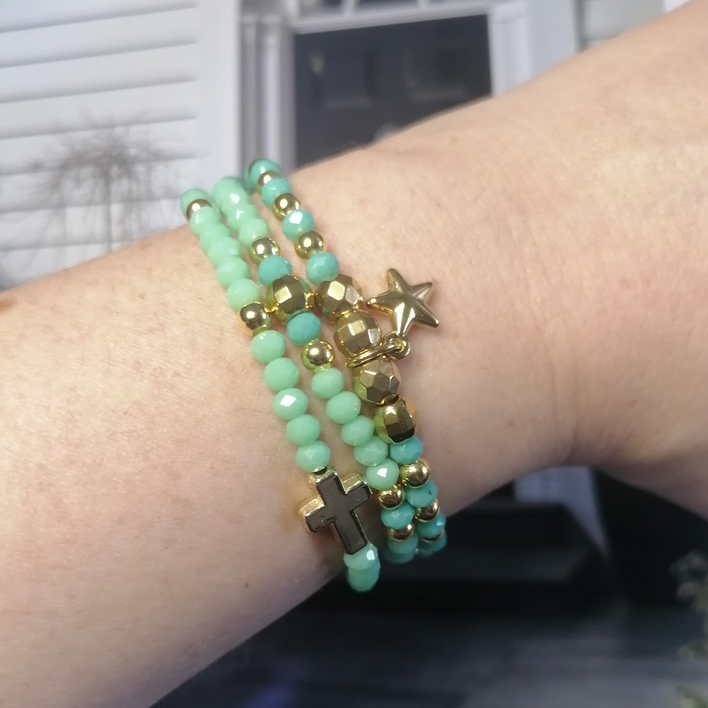 PD029 | Trío de pulseras cuentas de cristal y acero dorado