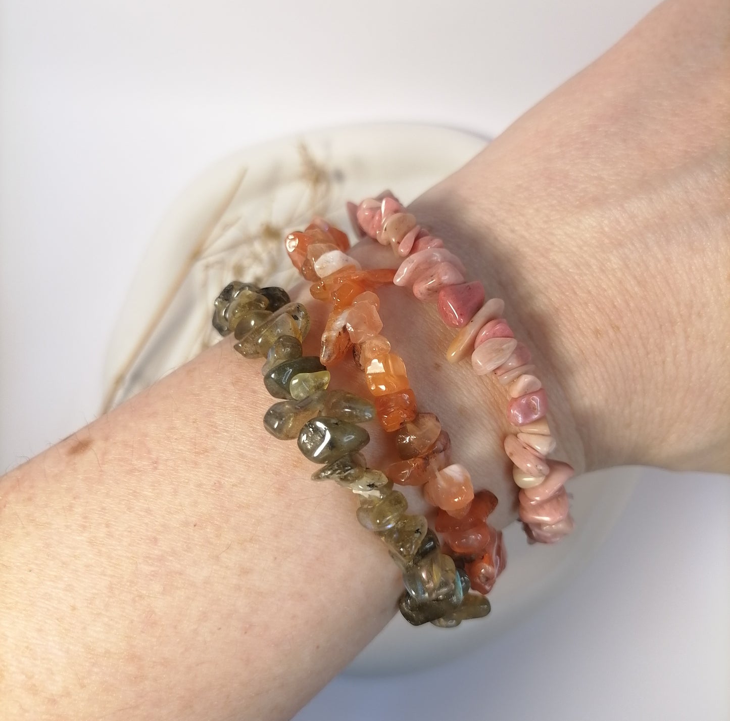 ST001 | Pulsera escallas piedras naturales