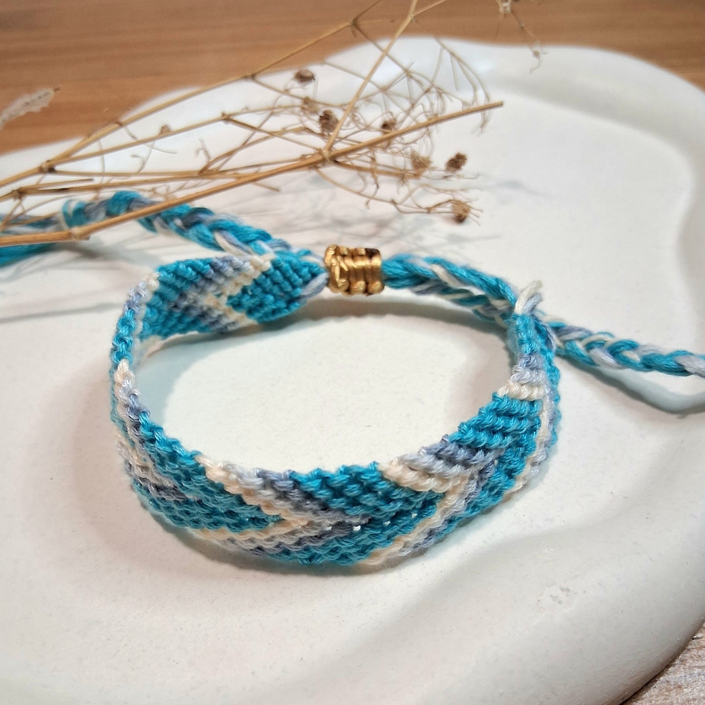 PT029 | Brazalete tejido ajustable en hilo de algodón diseño Chevron