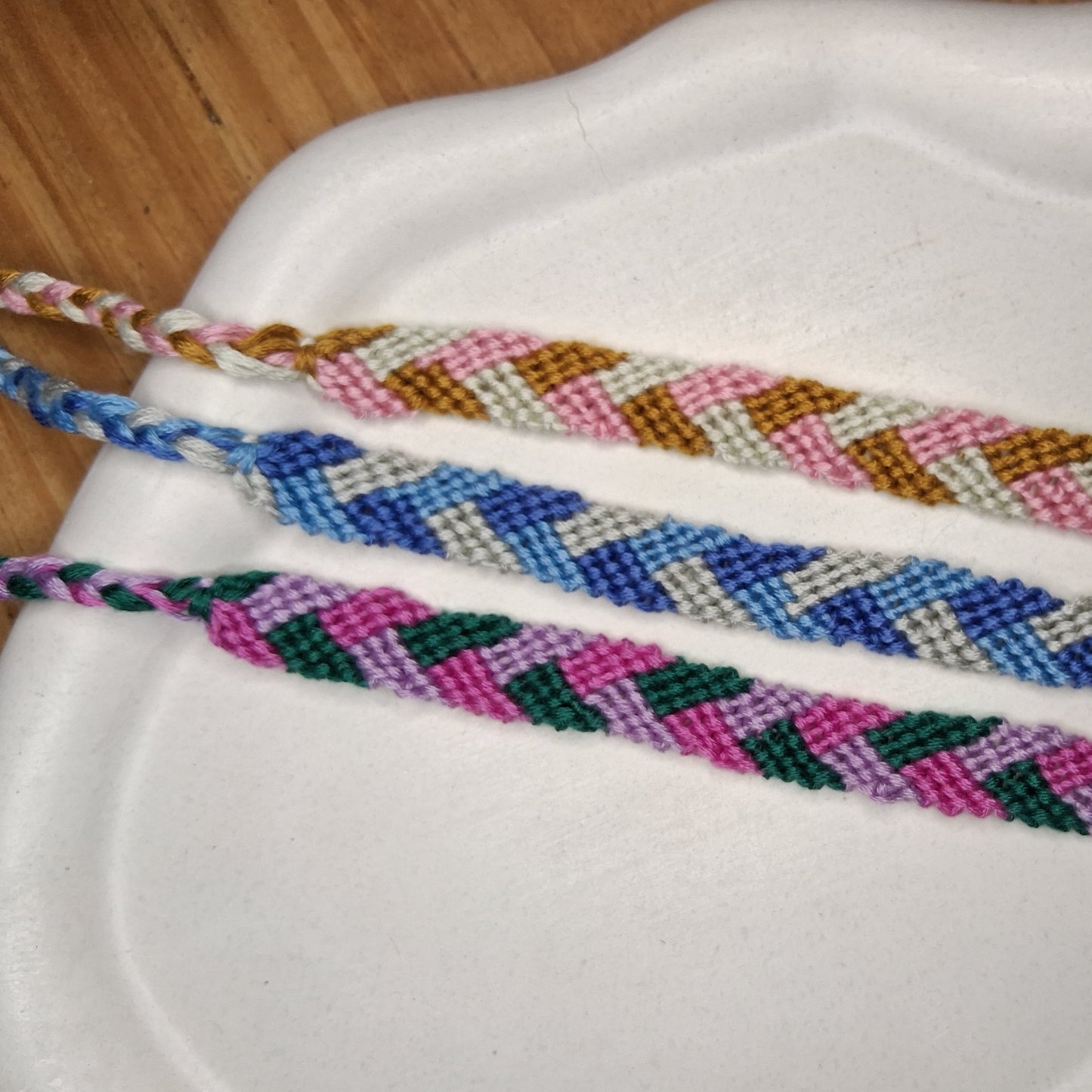 PT030 | Brazalete tejido ajustable en hilo de algodón diseño espiga