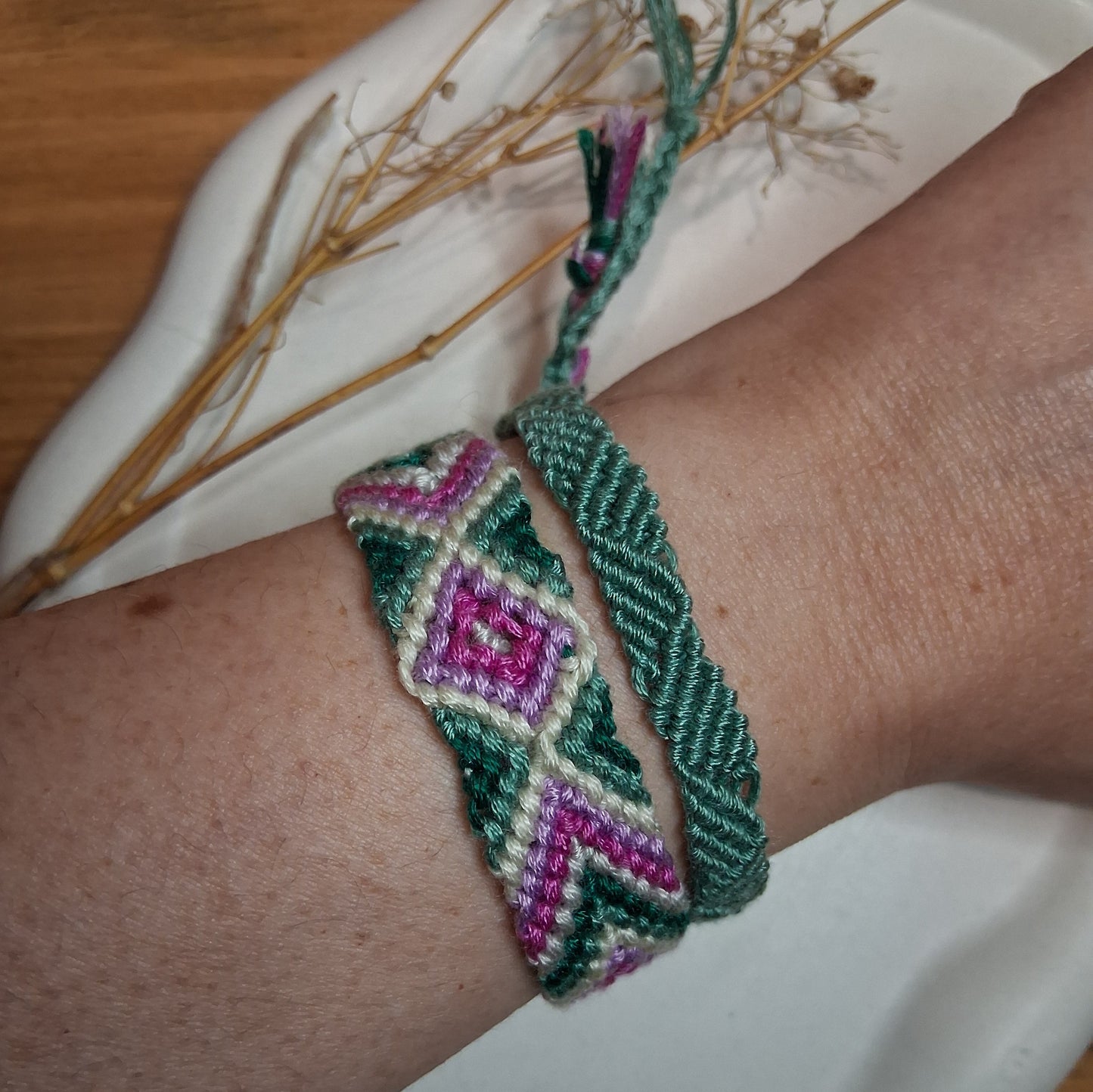 PT031 | Dúo de pulsera y brazalete combinado tejido y ajustable en hilo de algodón