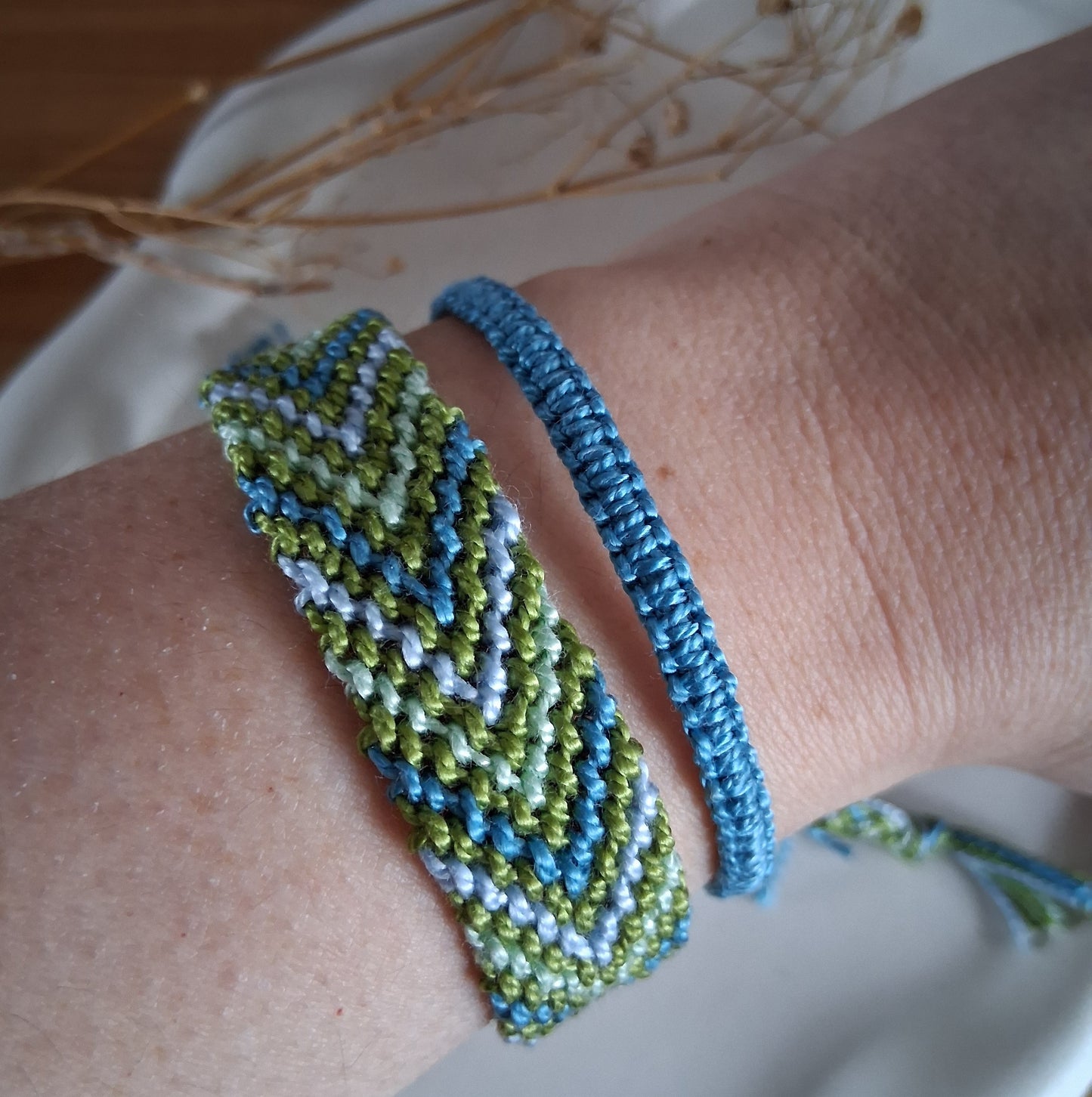 PT039 | Dúo de pulsera y brazalete combinado tejido y ajustable en hilo de algodón