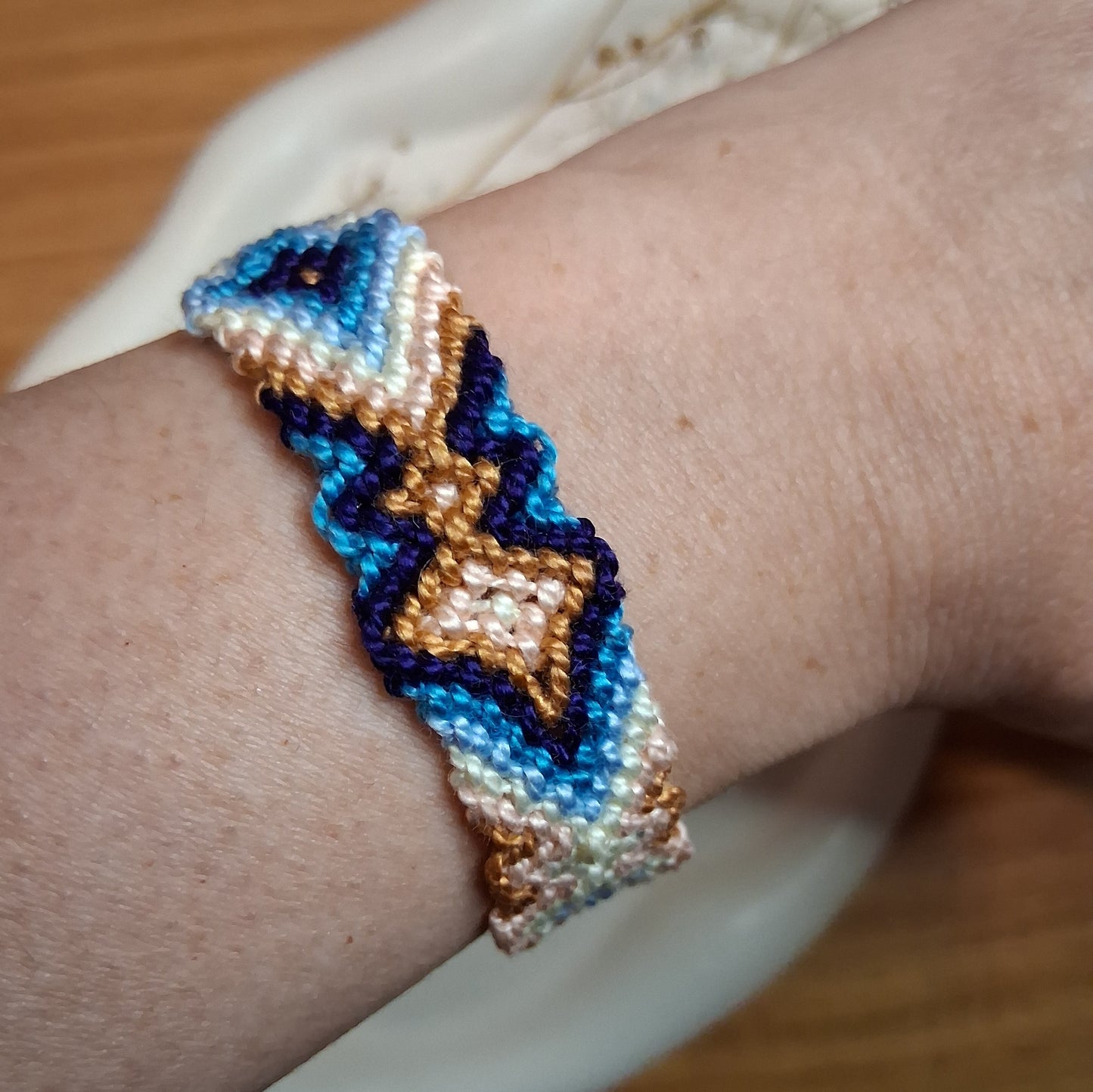 PT045 | Brazalete tejido ajustable en hilo de algodón
