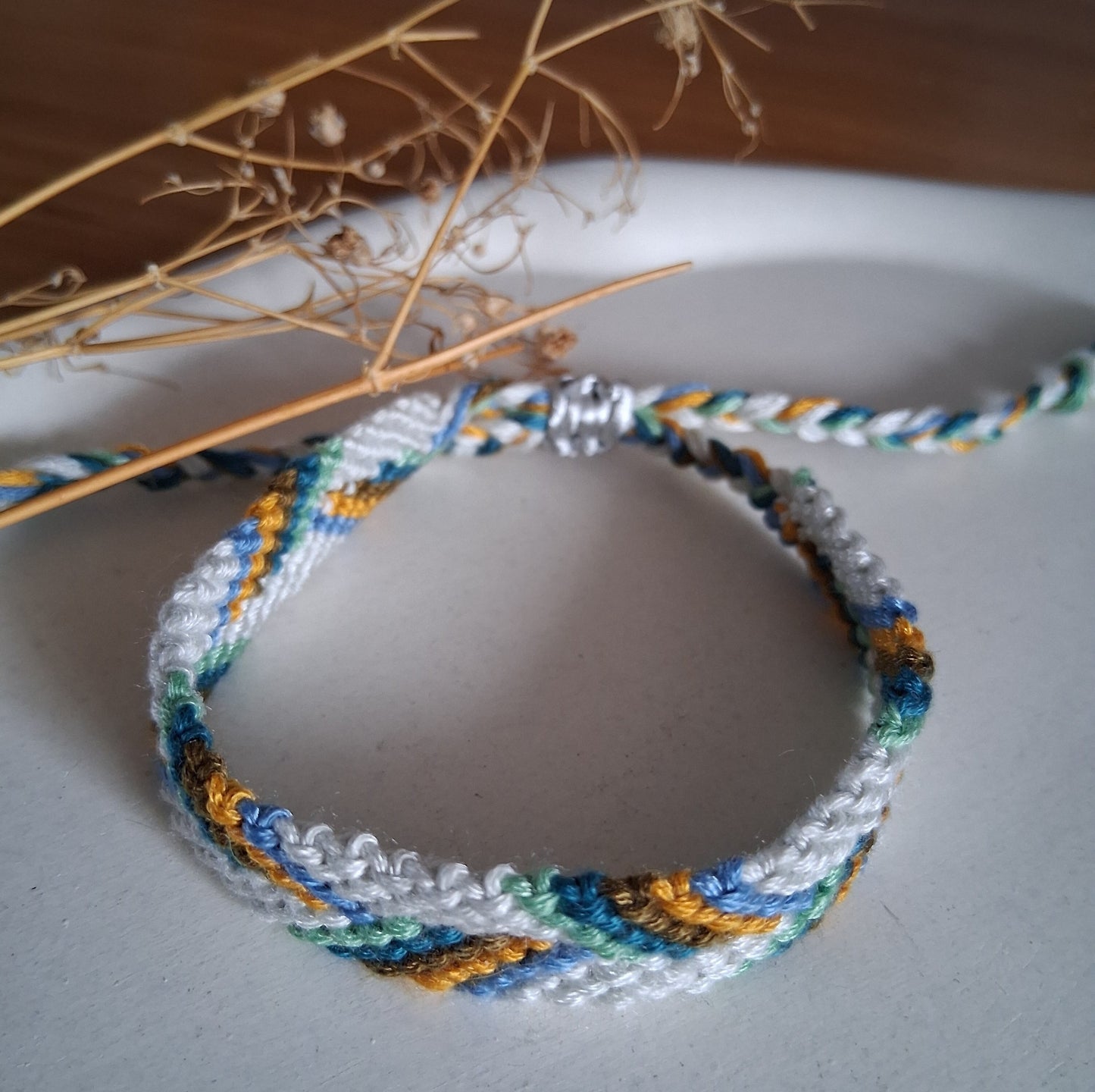 PT049 | Brazalete tejido ajustable en hilo de algodón diseño alternado