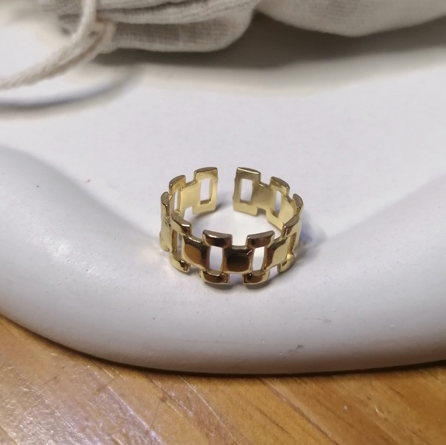 RD012 | Anillo acero dorado regulable geométrico