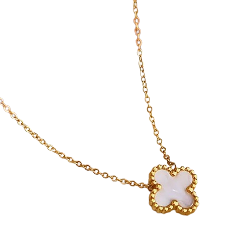 CD014 | Cadena con dije trébol de cuatro hojas en acero dorado y esmaltado blanco