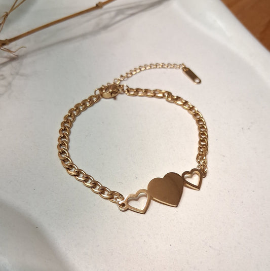 PD040 | Pulsera acero dorado tres corazones