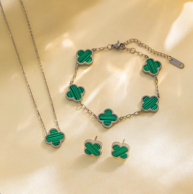 JQ005 | Conjunto en acero inoxidable tréboles de 4 hojas y esmaltado verde