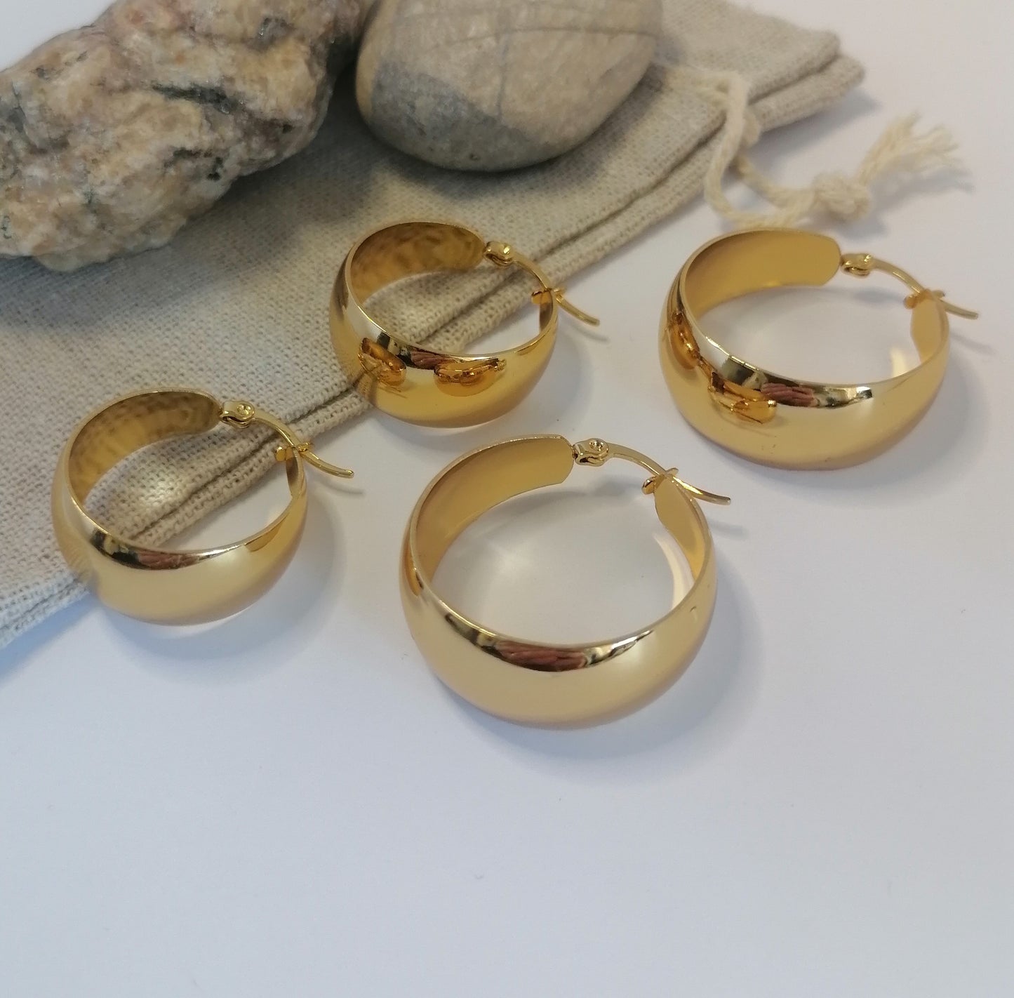 AD024 | Aros anchos en acero dorado
