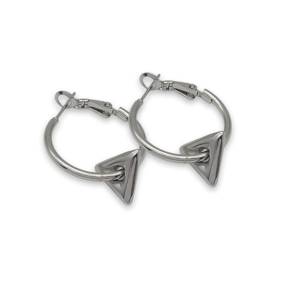 AQ002 | Aros en acero inoxidable con triángulo