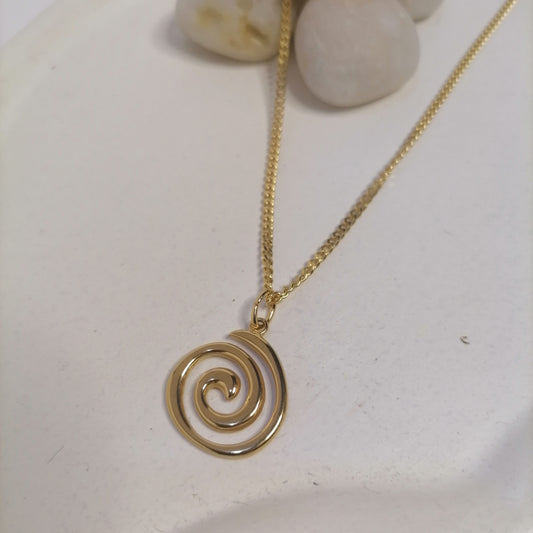 CD030 | Cadena con dije espiral en acero dorado