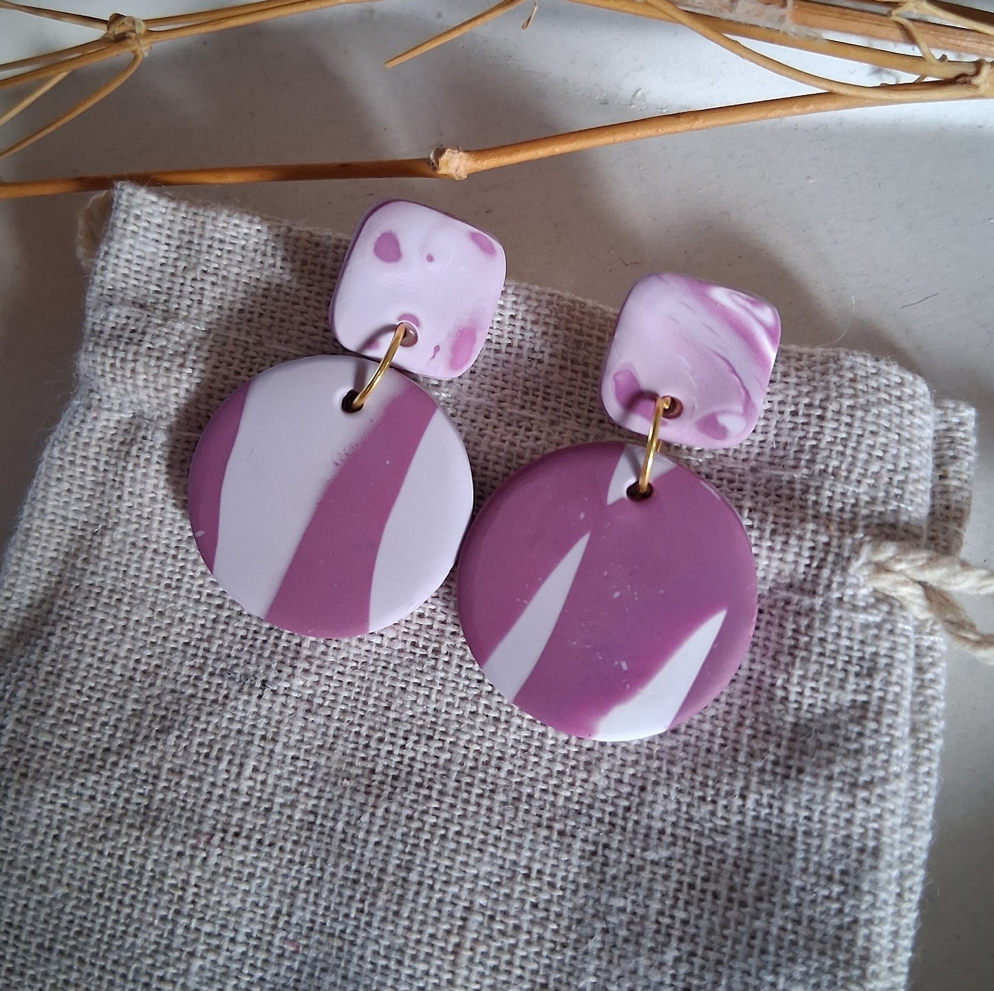 CL009 | Caravanas Elena - Malva, lila y blanco