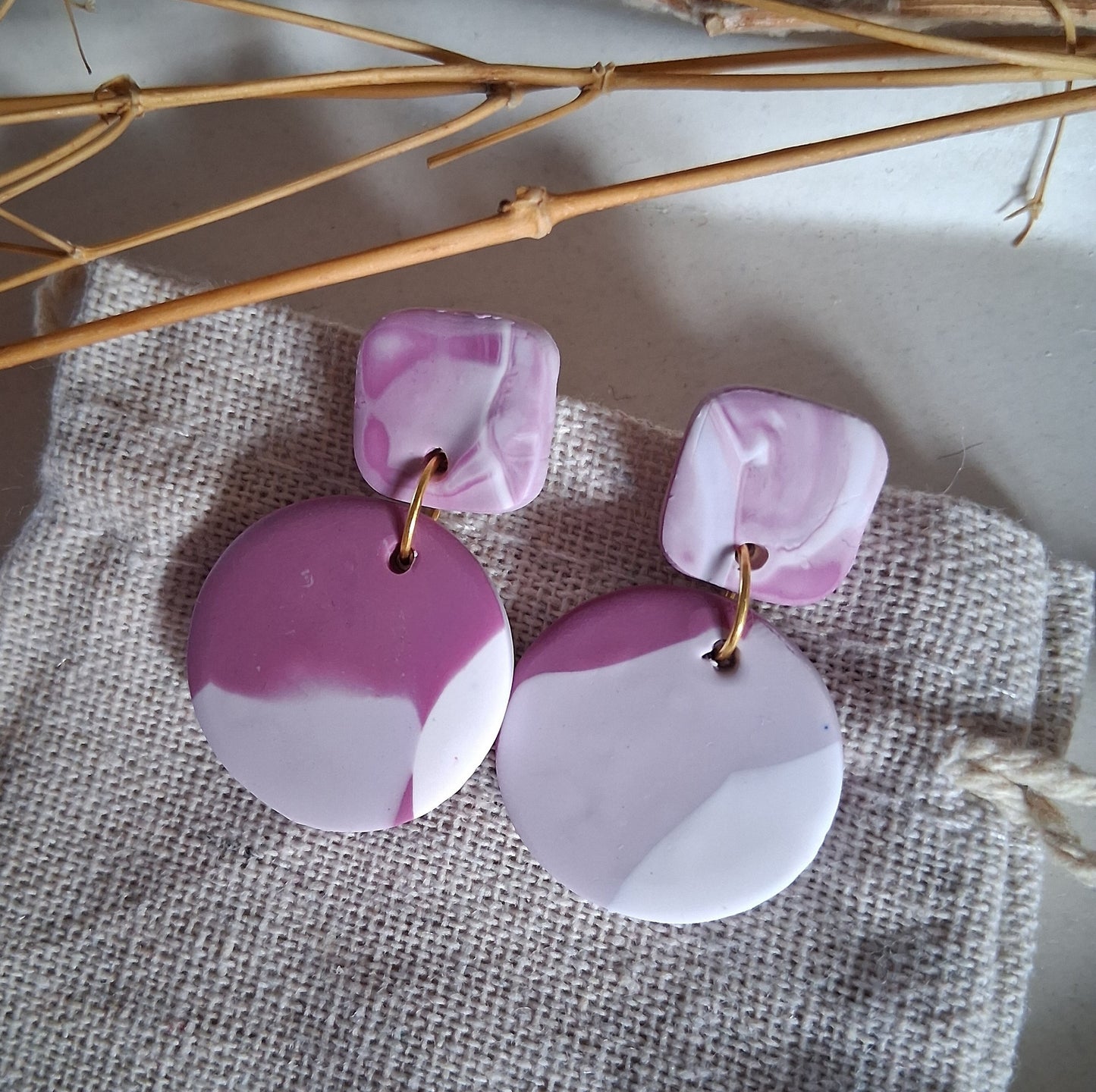 CL009 | Caravanas Elena - Malva, lila y blanco