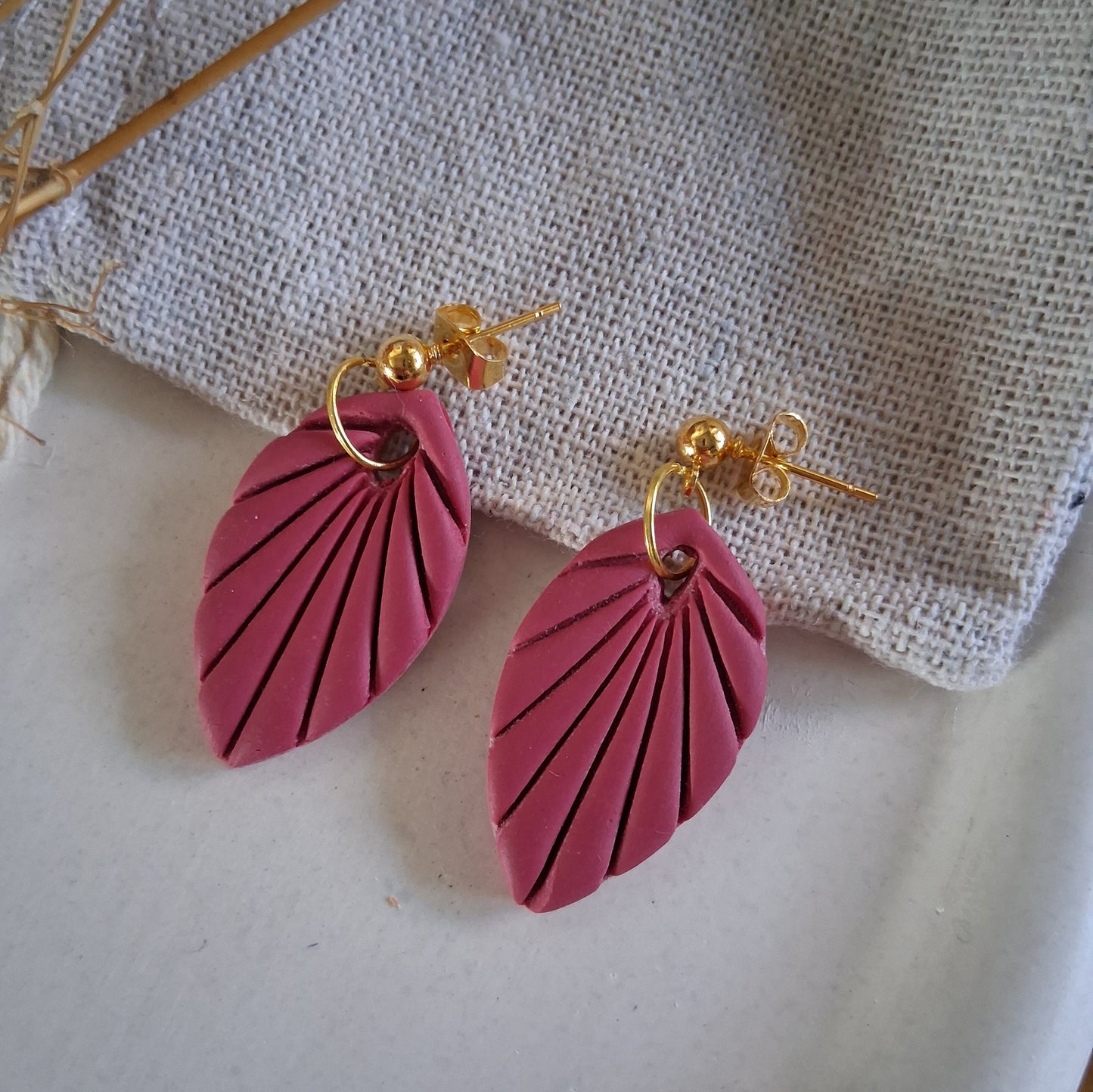 CL016 | Caravanas Alba - Granate claro