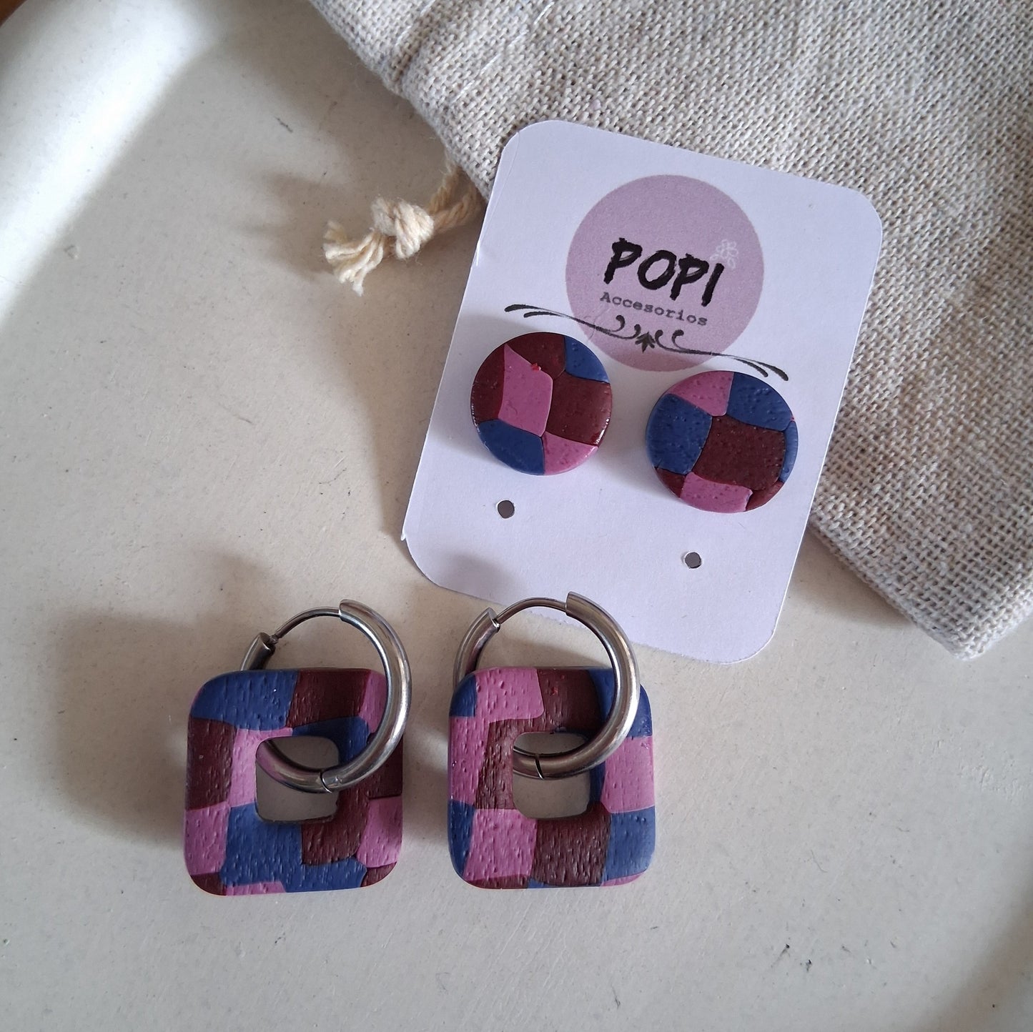CL024 | Pack aros y caravanas Pachi - Cuadros azul, rojo vino y malva