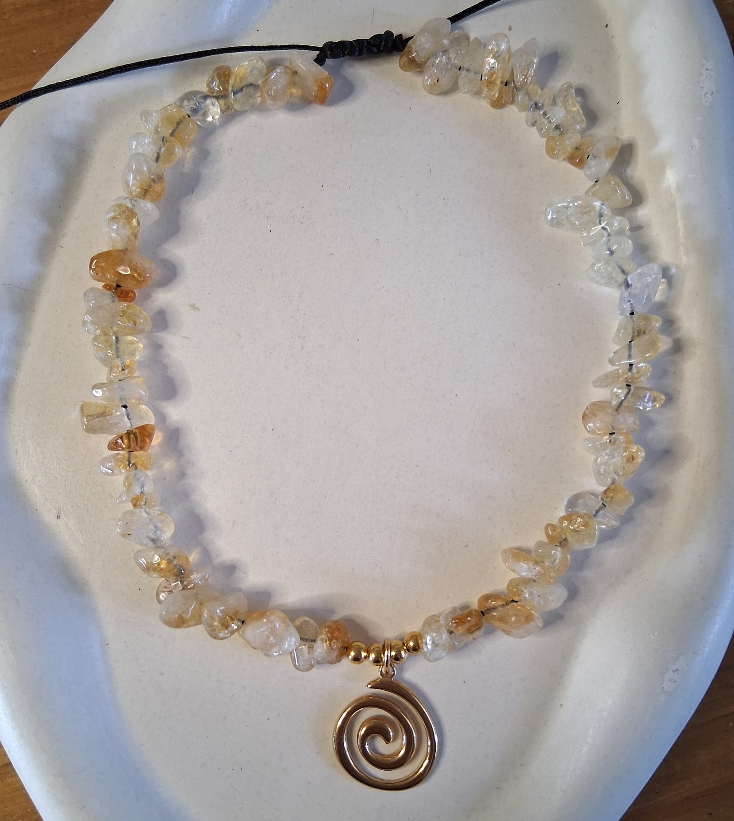 CS003 | Collar ajustable de escallas de piedras naturales