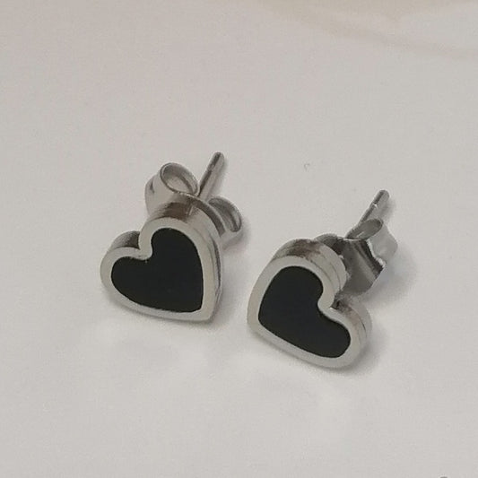 EQ003 | Caravanas en acero inoxidable y esmaltado negro corazones