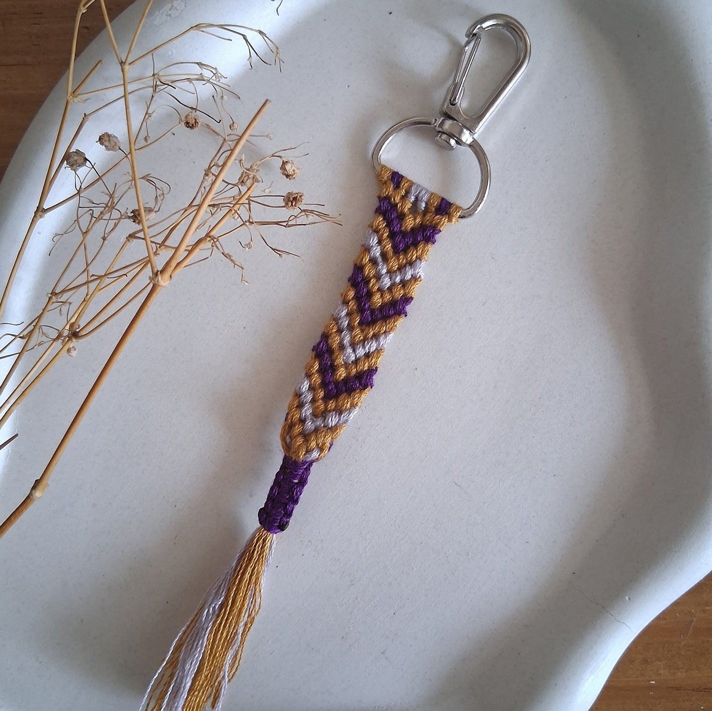 LA001 | Llavero en macramé Chevron