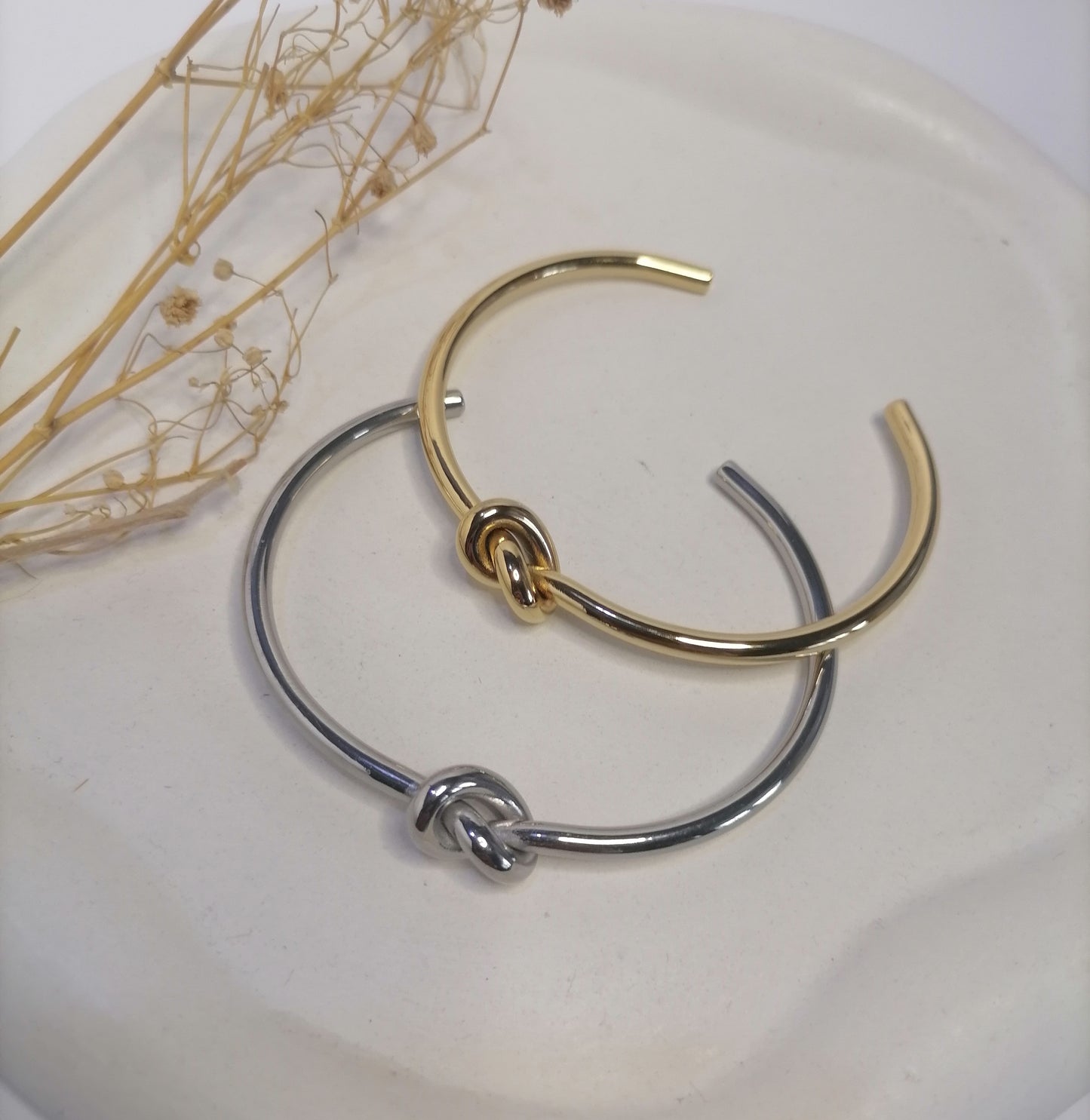 PD023 | Esclava en acero dorado nudo