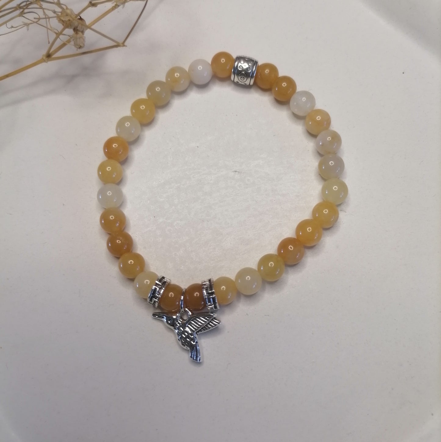 ST010 | Pulsera perlas piedras naturales con dije colibrí