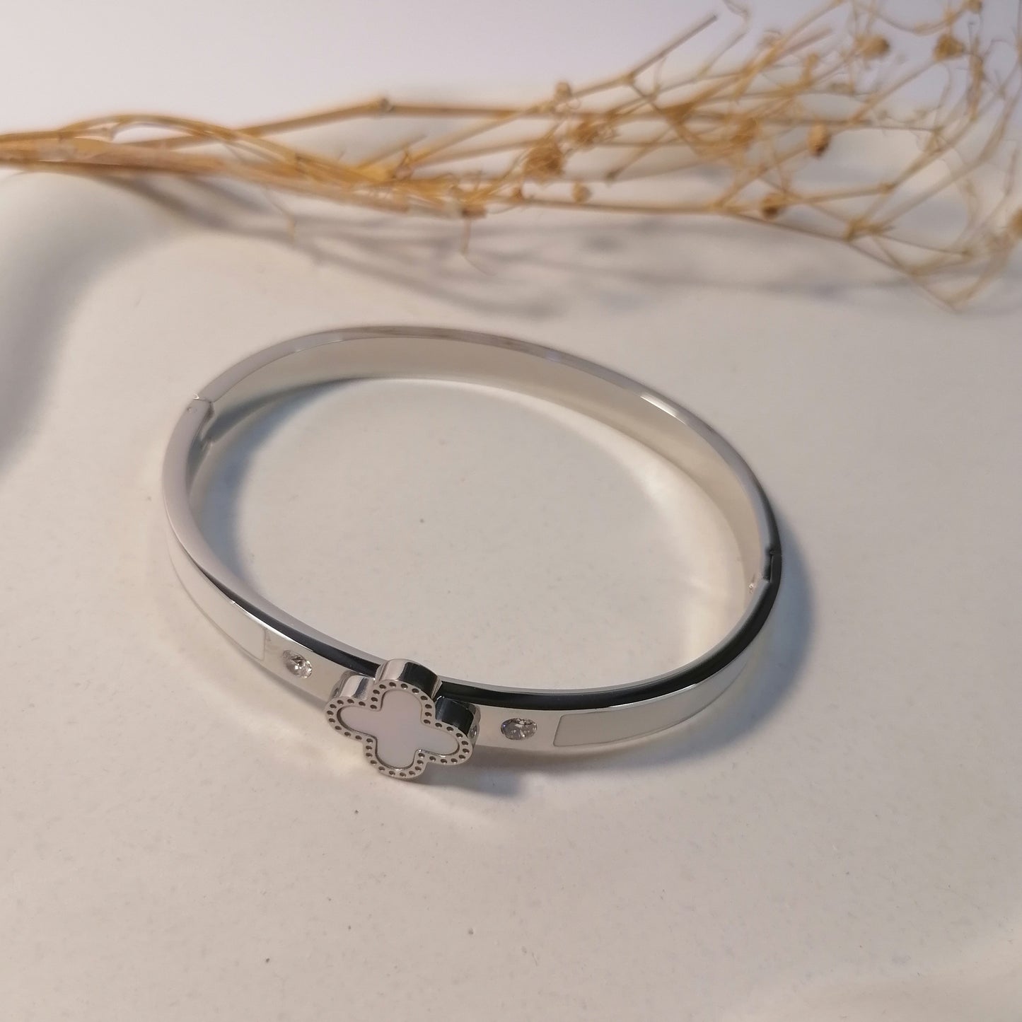 PQ030 | Esclava trébol en acero inoxidable y esmaltado