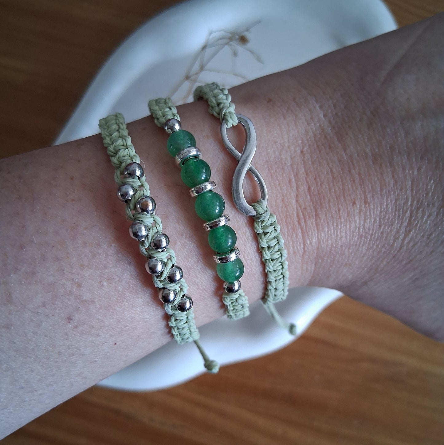 PT019 | Trío de pulseras ajustables macramé y piedras naturales