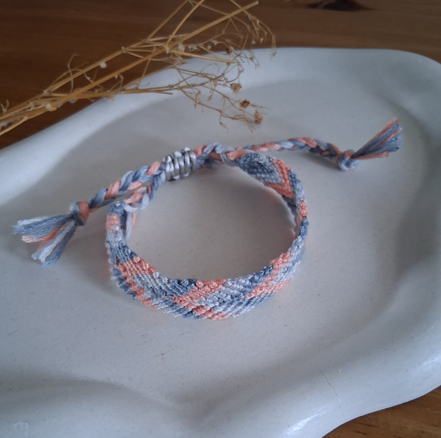 PT023 | Brazalete tejido ajustable en hilo de algodón diseño Chevron