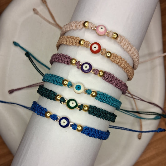 PT026 | Pulsera ajustable macramé con ojito protector