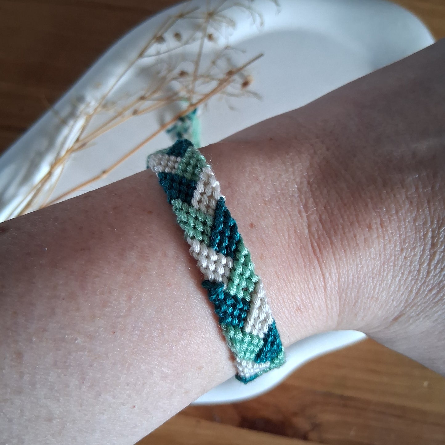 PT030 | Brazalete tejido ajustable en hilo de algodón diseño espiga