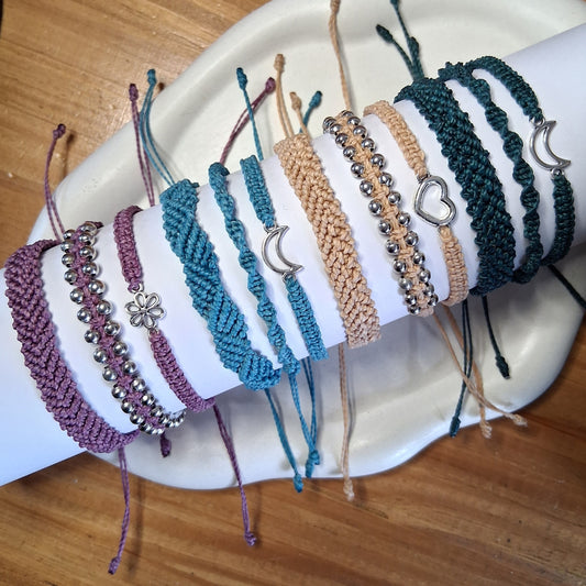PT051 | Trío de pulseras ajustables macramé
