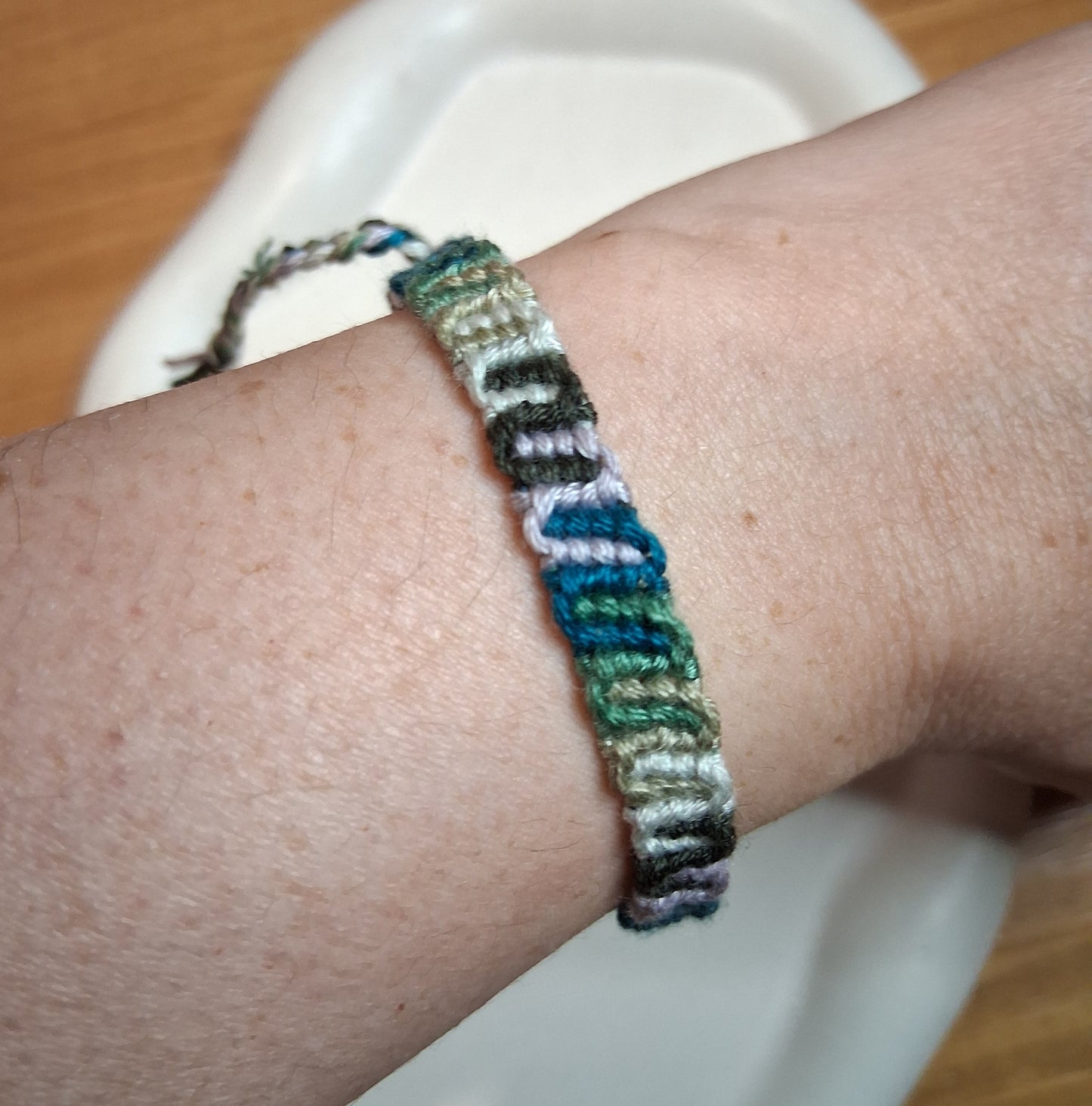 PT058 | Pulsera tejida fina ajustable diseño ondas