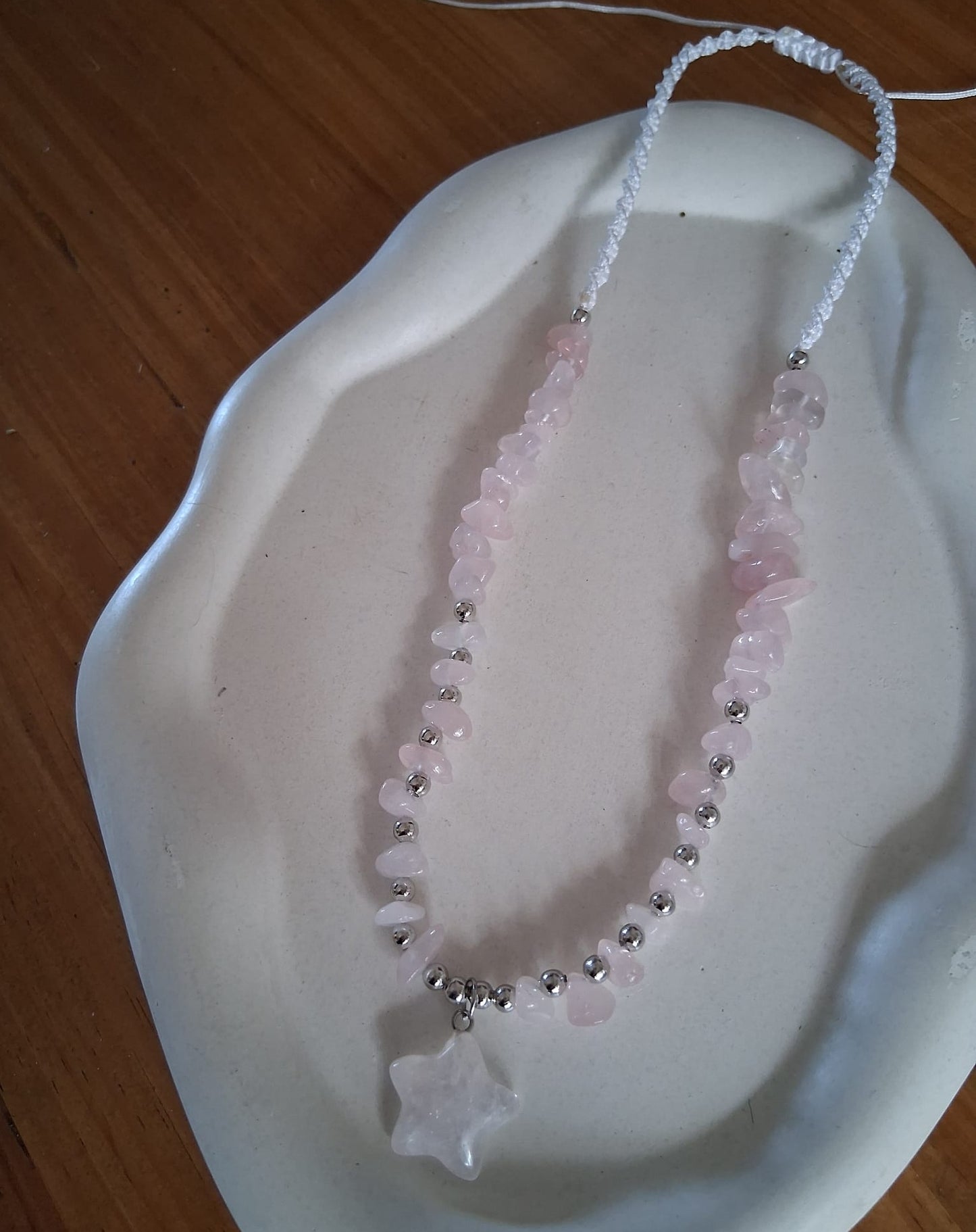 CS011 | Collar ajustable de escallas de piedras naturales